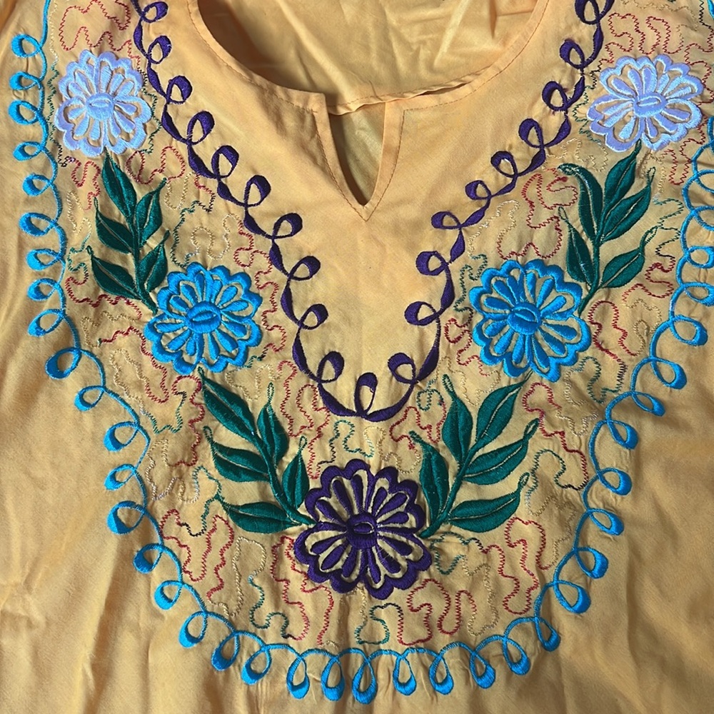 Costa Rica Puerto Limón Pura Vida Handmade Embroidered Women's Top Size Medium - Picture 3 of 6